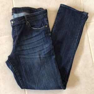 Kut from the Kloth comfy distressed details jeans